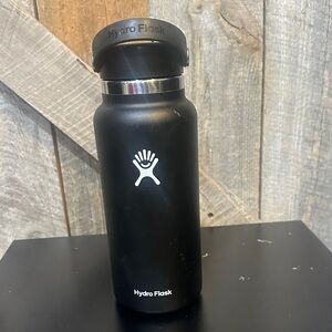 Hydro Flask Black Bottle with White Logo